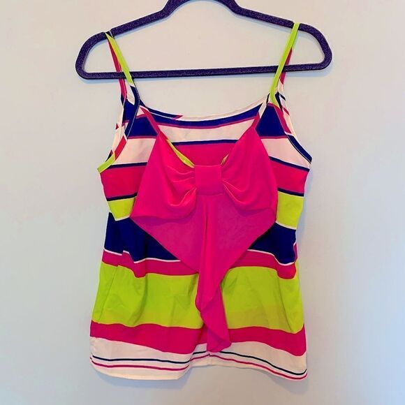 Geometric Silky Tank Top  - Picture 2 of 6